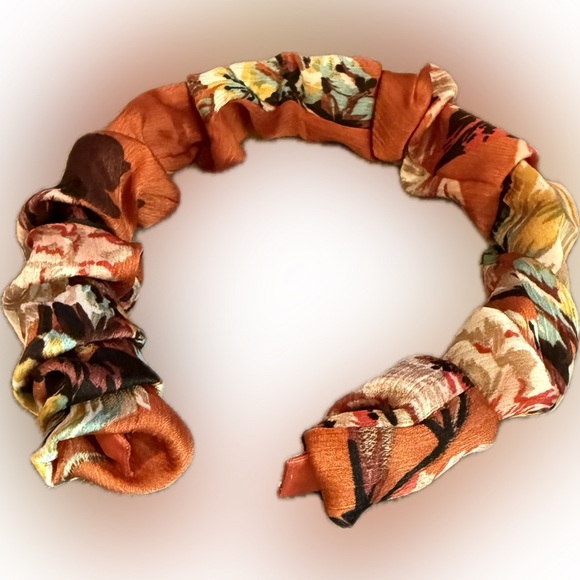 🧡🤎💛Floral Twist Headband/NWOT🧡🤎💛 - Picture 2 of 4